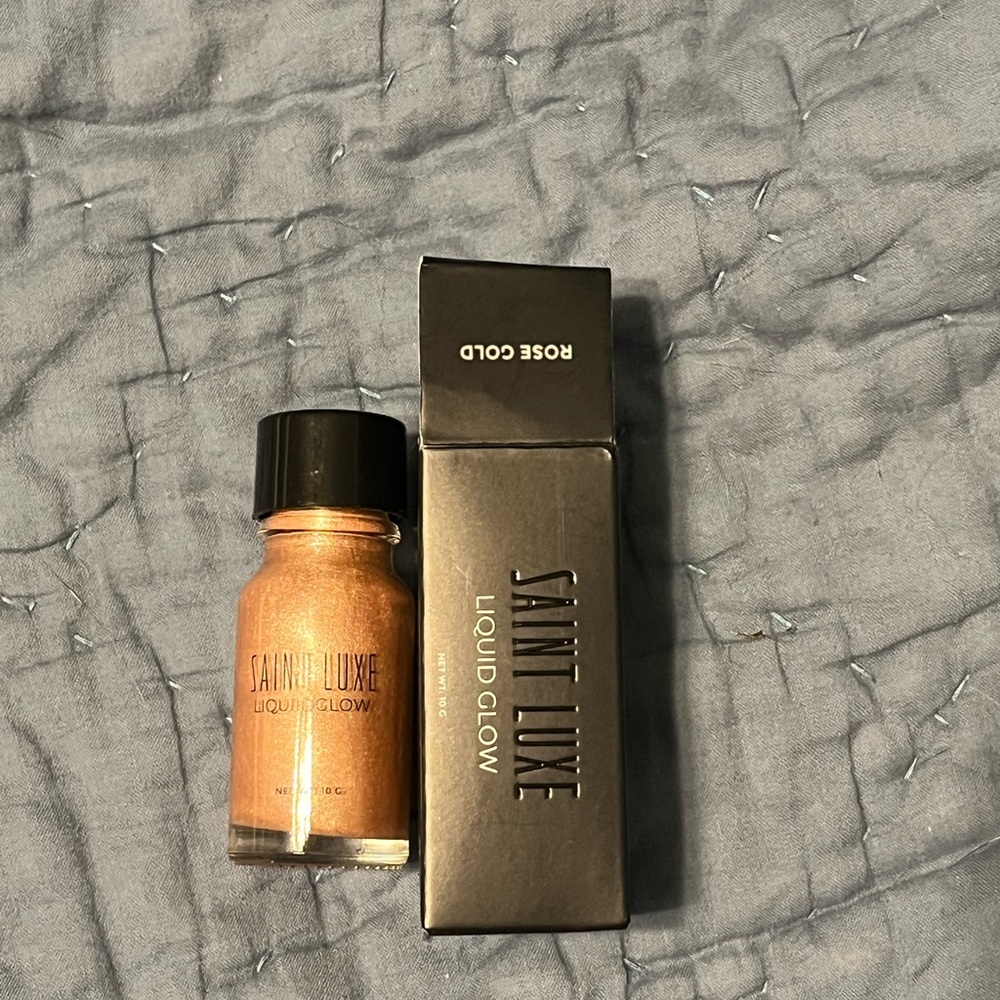 Saint Luxe Liquid Glow Highlighter - Rose Gold - Picture 3 of 3